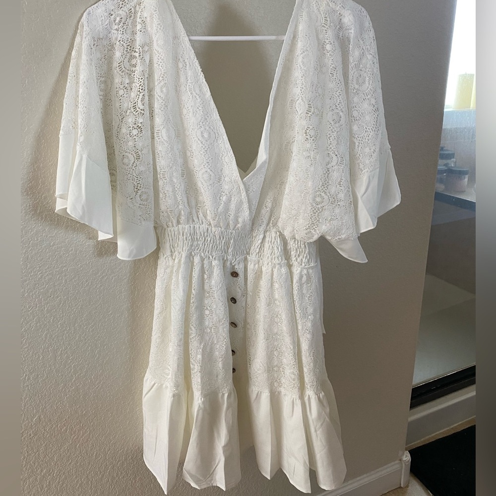 White lace dress brand new without tags.